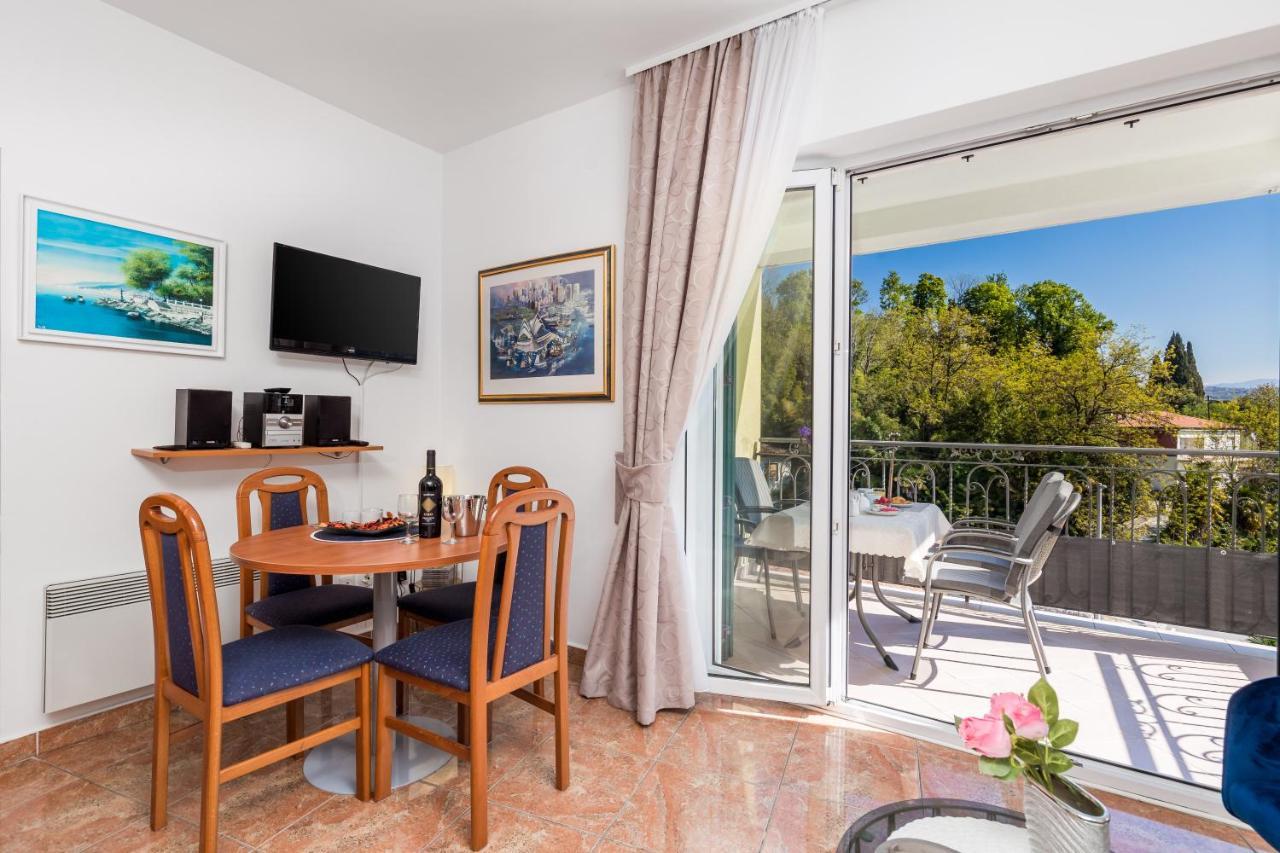 أوباتيا Light Summer Apartment With A Swimming Pool المظهر الخارجي الصورة